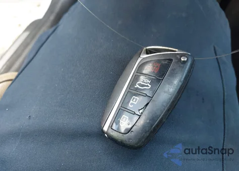 2015 Hyundai Genesis 3.8 z USA, uszkodzony, nr VIN KMHGN4JEXFU020495